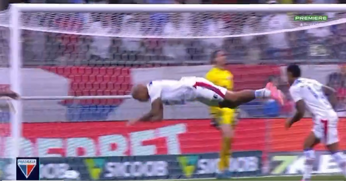 Deyverson provoca o Bahia em comemoração após gol pelo Palmeiras