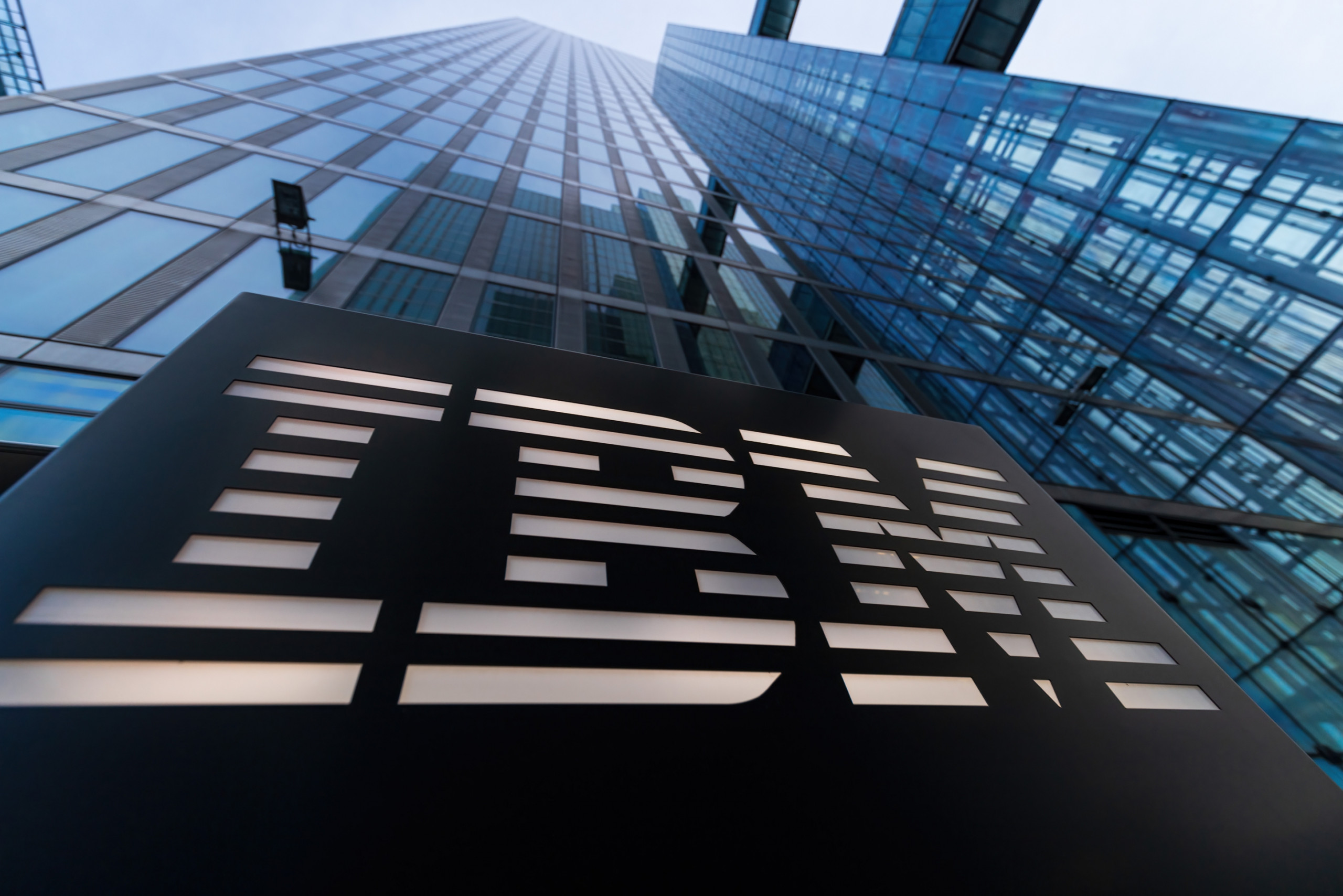 IBM fecha laboratório no Brasil e demite 100 funcionários