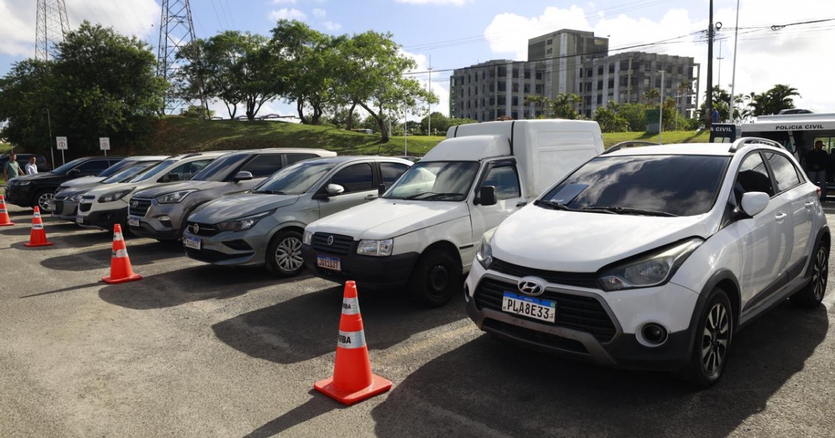 Bahia entrega 52 veículos recuperados na Operação Ressonância
