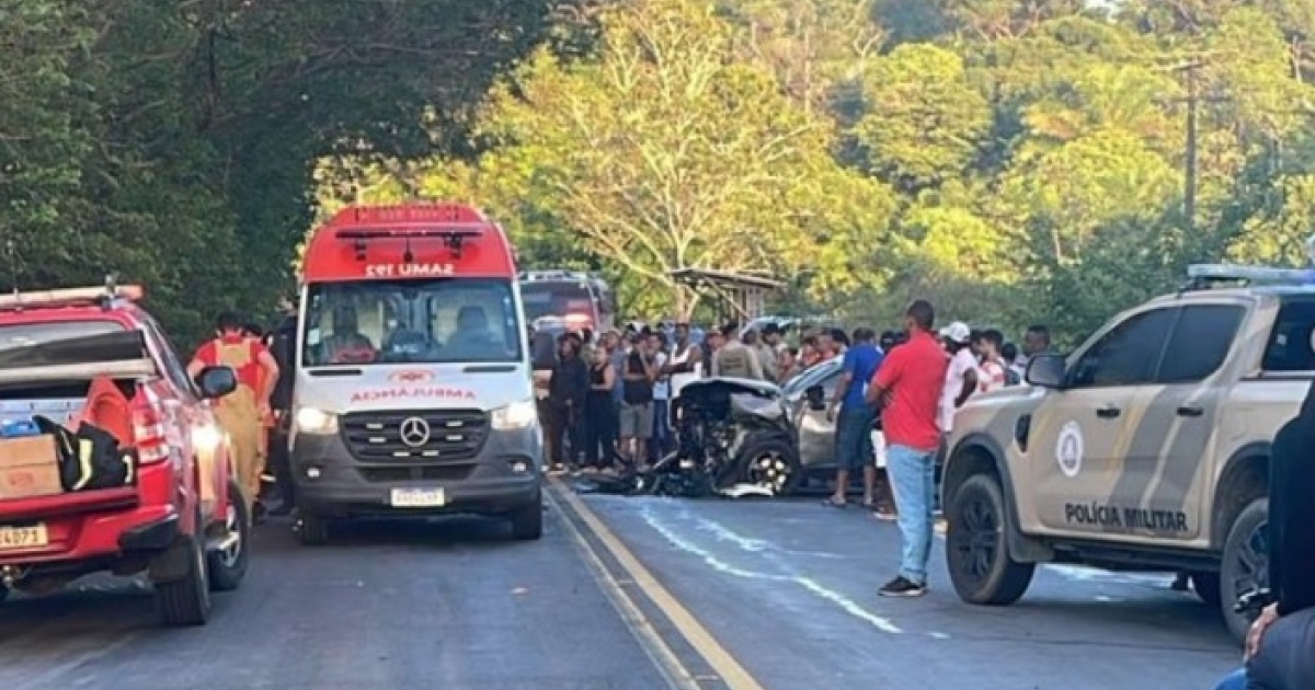 Acidente BA-001 em Vera Cruz fere quatro e causa congestionamento