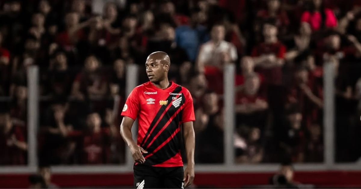 Aposentadoria de Fernandinho aos 40 anos é confirmada em Curitiba