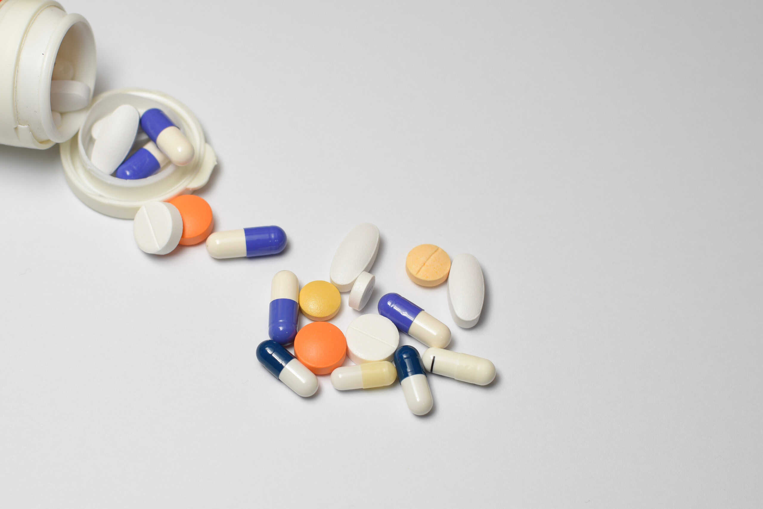 Reino Unido usa IA para combater superbactérias resistentes