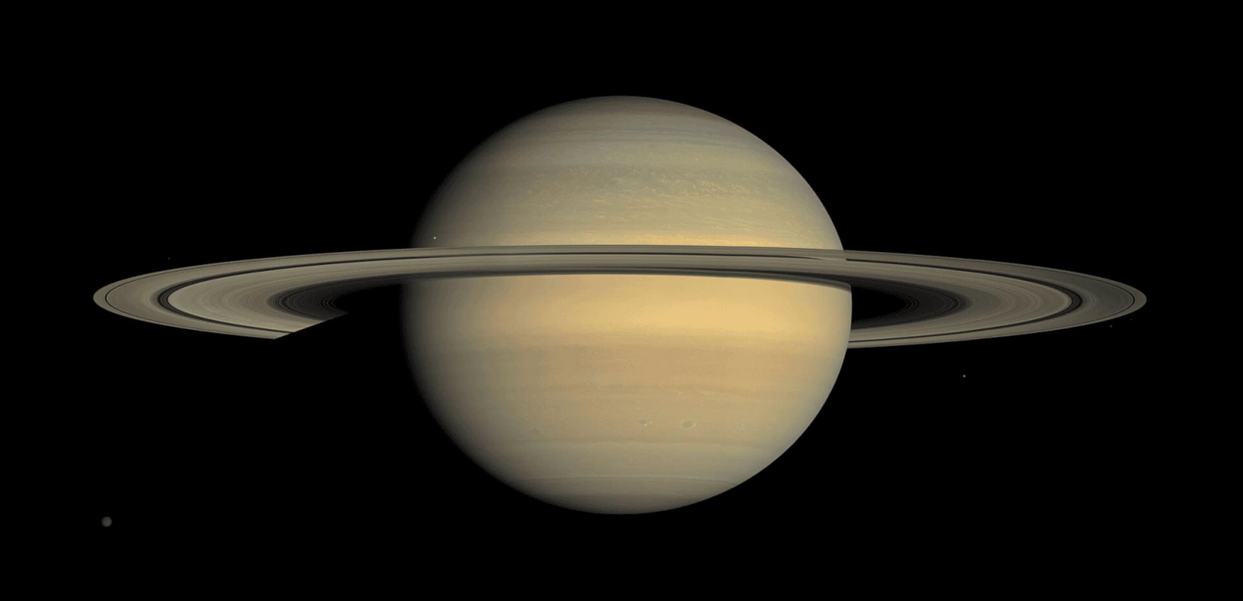 Anéis de Saturno quase invisíveis em 21 a 23 de setembro