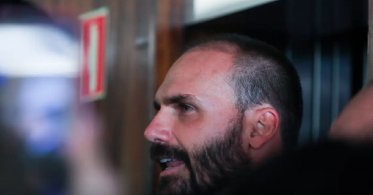 Eduardo Bolsonaro afirma que redução de tarifas dos EUA não é mérito do Brasil