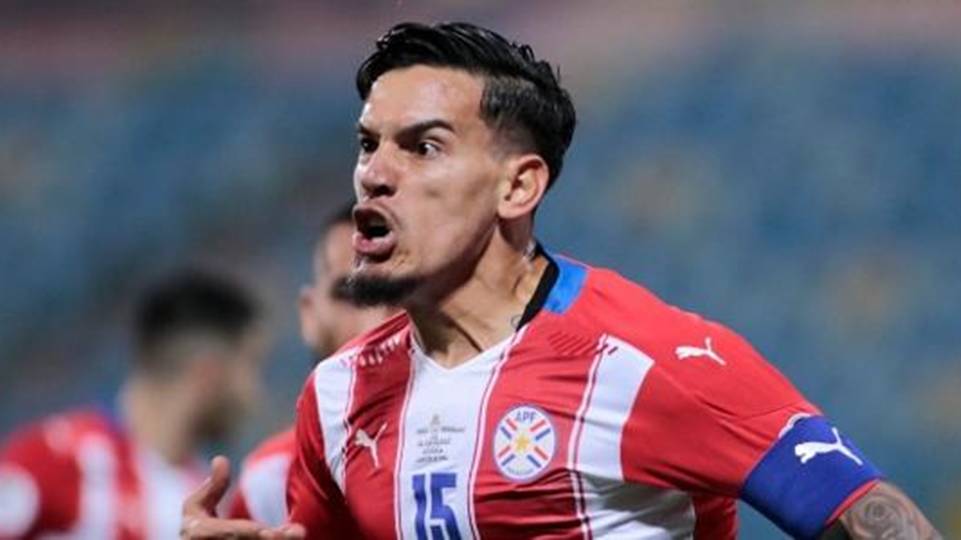 Gustavo Gómez volta e reforça Palmeiras contra o Vitória