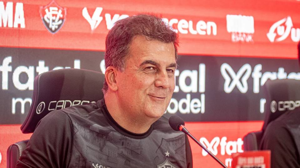 Wagner Leonardo deixa Vitória e é vendido ao Grêmio por R$ 26 milhões