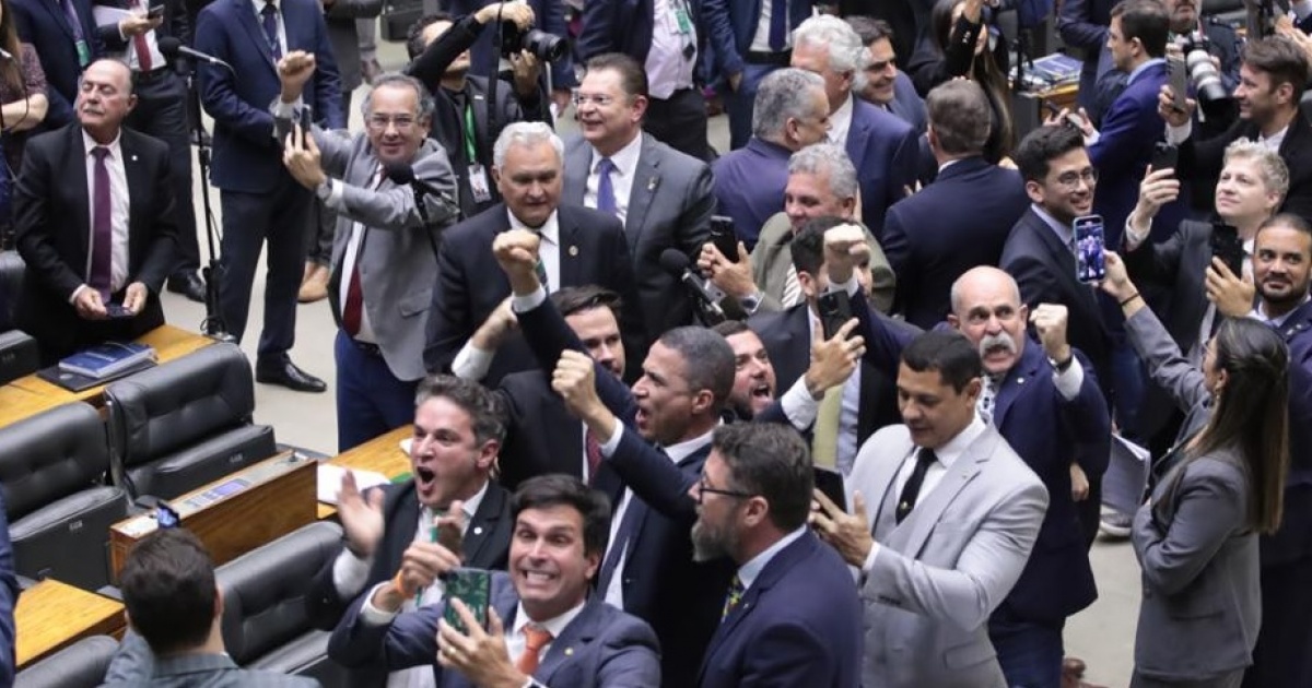 Câmara aprova PL 5582/2025 com 370 votos e apoio da Bahia