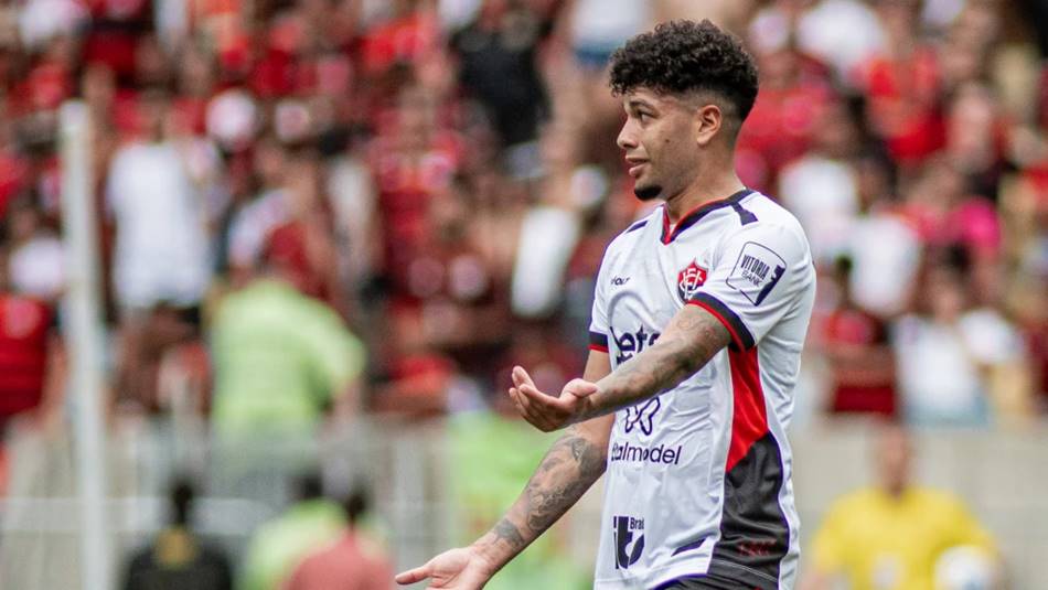 Vitória confirma retorno de jogadores emprestados para 2026