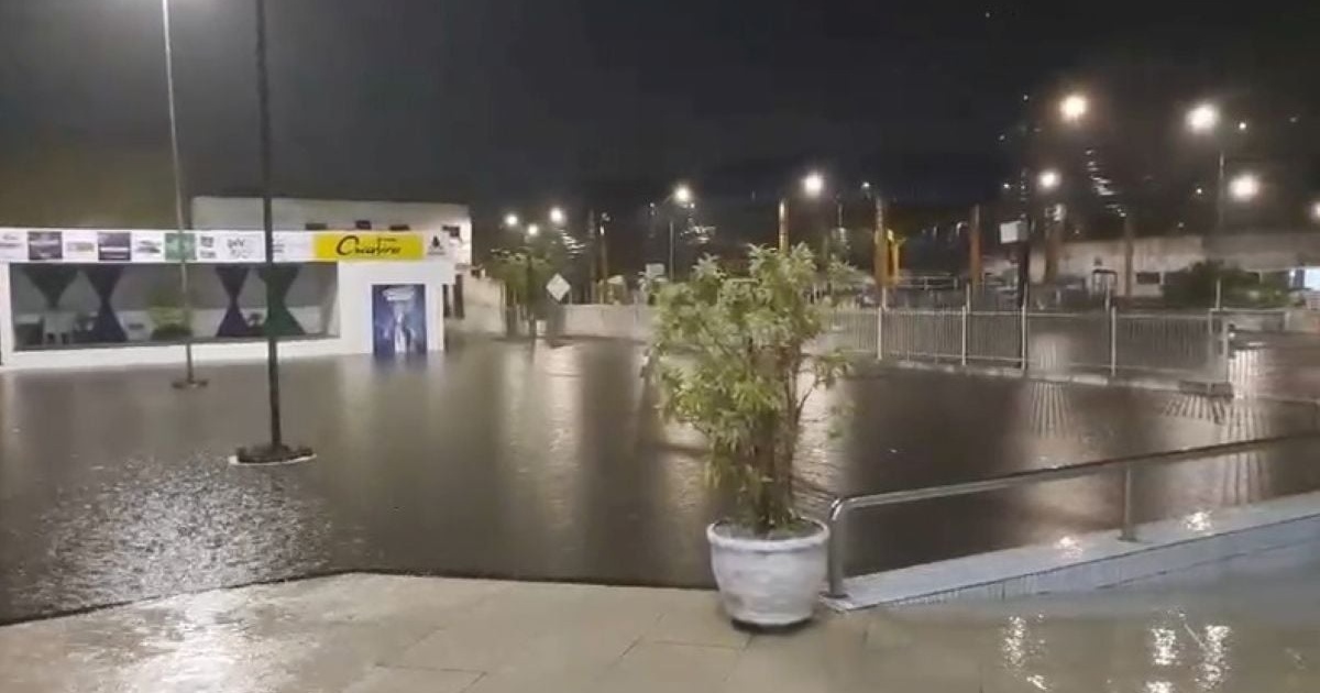 Fortes chuvas causam alagamentos em Feira de Santana