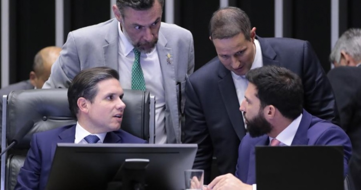 Câmara aprova projeto antifacção com 370 votos; Senado avaliará